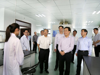 省委副书记信长星来永利官网调研指导工作