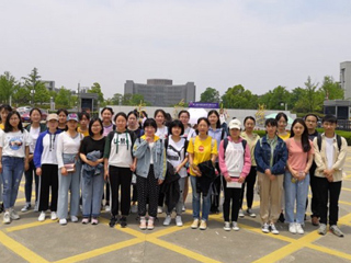 永利官网选手从2019年全国大学生英语竞赛安徽赛区赛场喜传捷报