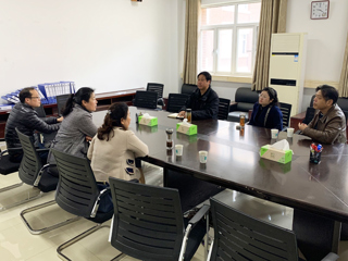 淮北秋艳服装厂来永利官网美术学院洽谈校企合作