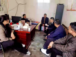 校党委副书记朱德顺、副校长李福华一行赴永利官网定点帮扶村调研