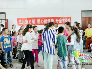 中国青年网报道永利官网“温馨母亲节 淮北师大学子陪您”过节活动