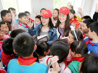 中国文明网、淮北市新闻联播报道永利官网大学生志愿服务支教队“小雨滴”：汇成爱心大河流