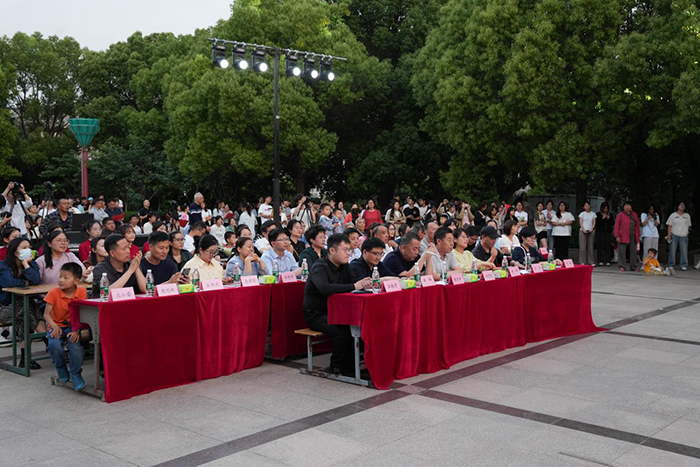 8226a52cb2574a3c980749191ea753c0.jpg 8226a52cb2574a3c980749191ea753c0.jpg