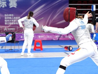 包揽女子花剑全国冠亚军！永利官网学子在第29届全国大学生击剑锦标赛中取得佳绩