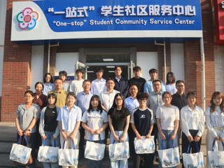 学校举办“校长有约·青春畅谈”毕业生代表座谈会